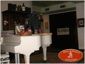 Piano Bar zona Casalecchio Bologna " Antica Trattoria Del Cacciatore "