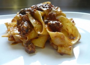 ristorante con cucina tipica bolognese