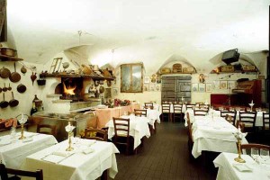 ristorante artistico per ricevimenti privati ed azindali in pieno centro a Bologna